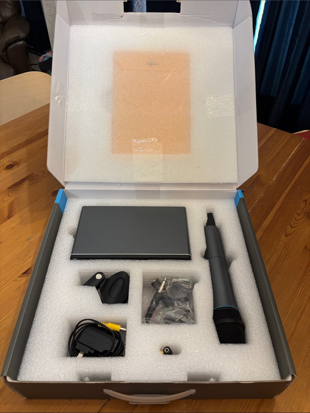 Sennheiser Wireless Vocal Set, XS Wireless - Picture 2 of 11